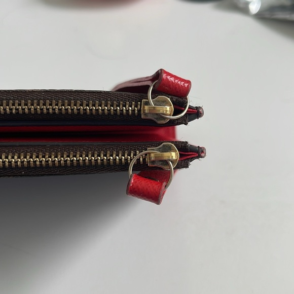 LOUIS VUITTON Monogram Adele Wallet - Picture 7 of 13